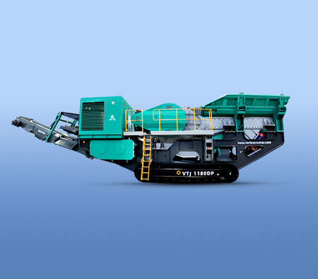 Tracked crushing plant