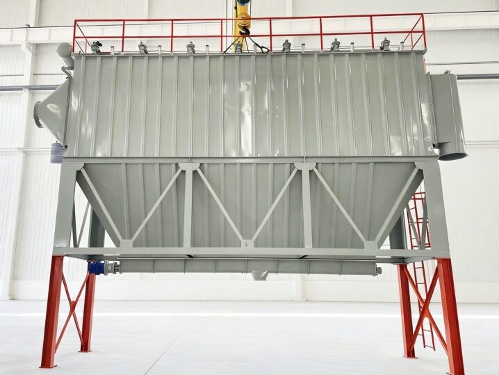 Pulse dust collector